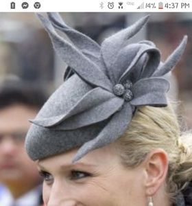 Grey felt fascinator ( Princess Zara Phillips)